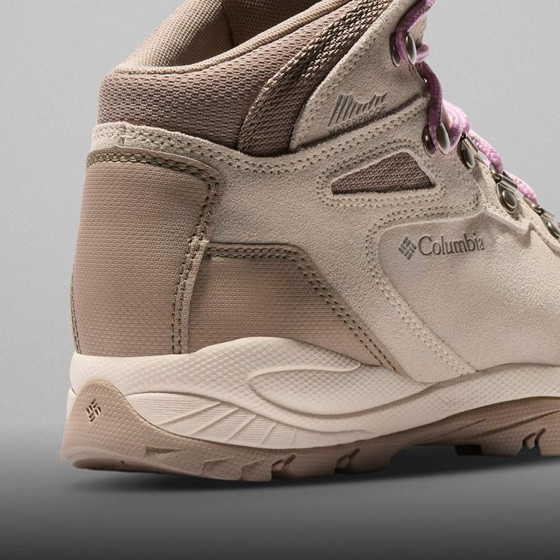 Women's Newton Ridge Plus Waterproof Amped Leather Mid Top Hiking